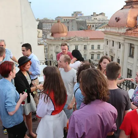 Pura Vida Sky Bar & * Бухарест