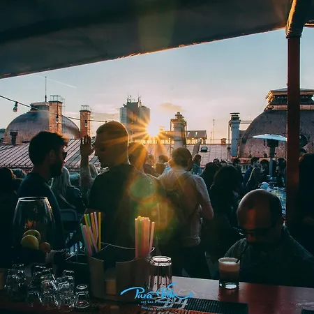 Pura Vida Sky Bar & Бухарест