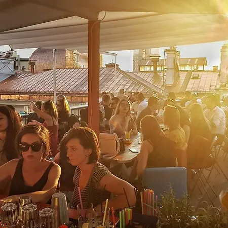 Pura Vida Sky Bar &